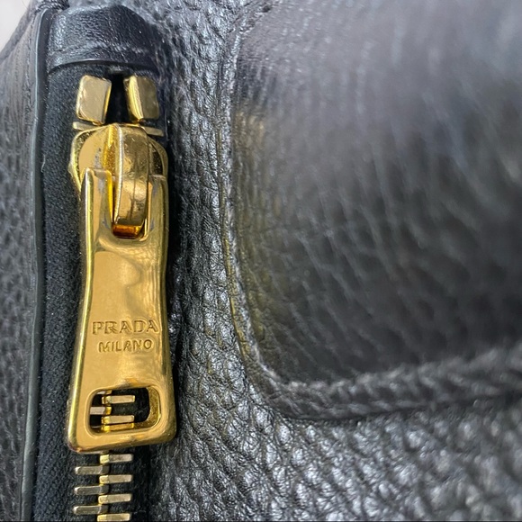 Prada Vitello Daino front pocket wing tote black leather - Picture 5 of 17